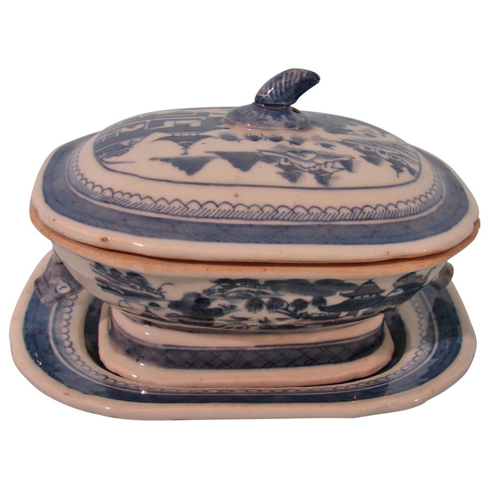 Chinese Covered Sauce Tureen