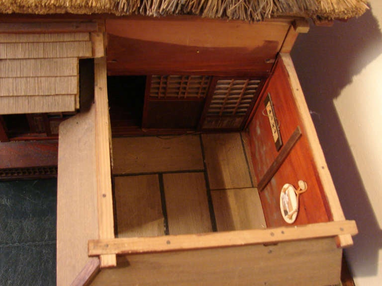 Außergewöhnliches und einzigartiges Modell eines japanischen Teehauses (Stroh) im Angebot