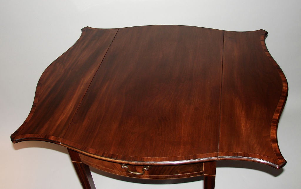 Mahogany Fine George III butterfly  pembroke table