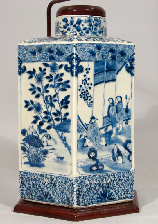 Chinese blue and white tea canister lamp