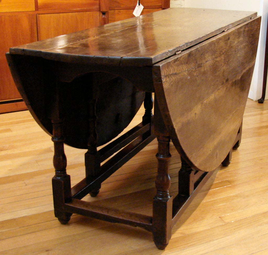18th Century and Earlier Large Charles II  oak gateleg table