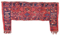 Tapis Bashir Kapunuk rouge de la fin du XIXe siècle avec motifs floraux et de grilles