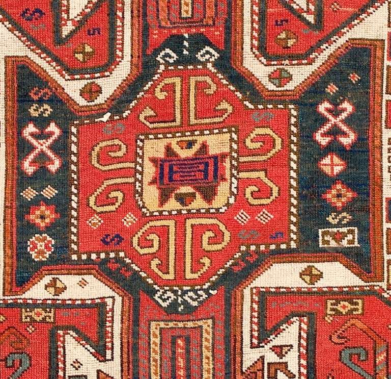 Langer anatolischer langer Teppich im Zustand „Gut“ im Angebot in San Francisco, CA