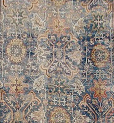 Tapis caucasien Kuba du 18ème siècle avec de subtils motifs dans le champ et la bordure. Il est extrêmement rare de trouver des tapis du 18ème siècle qui soient complètement intacts. Il y a une restauration vieille de 100 ans qui a été laissée