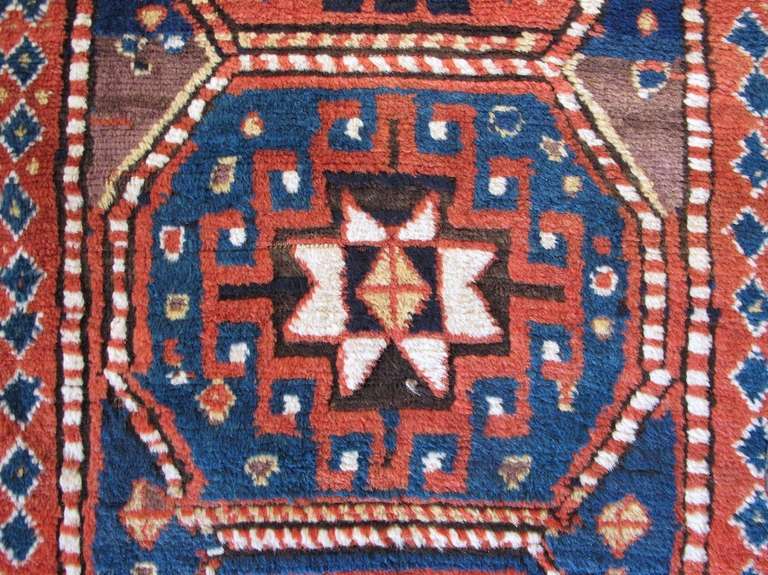 Late 19th Century Geometric Red Caucasian Kazak Rug with Three Medallions For Sale 1