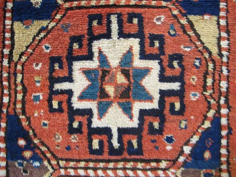 Late 19th Century Geometric Red Caucasian Kazak Rug with Three Medallions For Sale 3