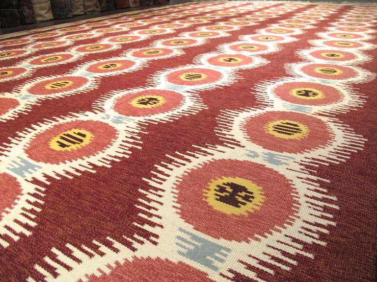 20th Century Red and White Swedish Kilim Carpet 3