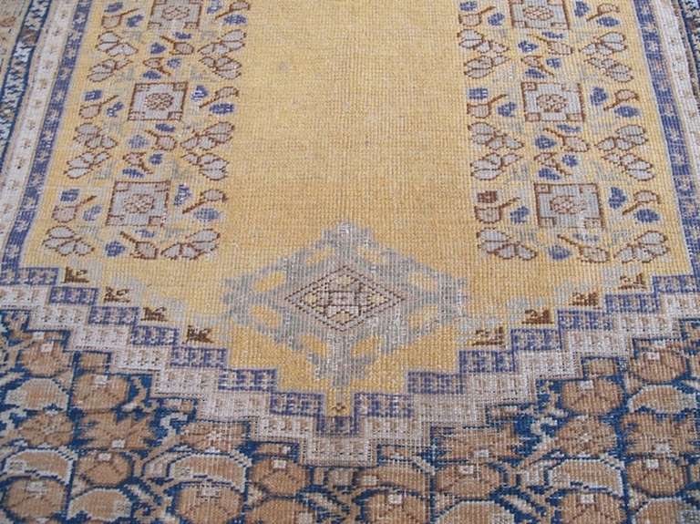 Turkish Kula Scatter Rug in Lovely Soft Gold Tones In Good Condition In San Francisco, CA
