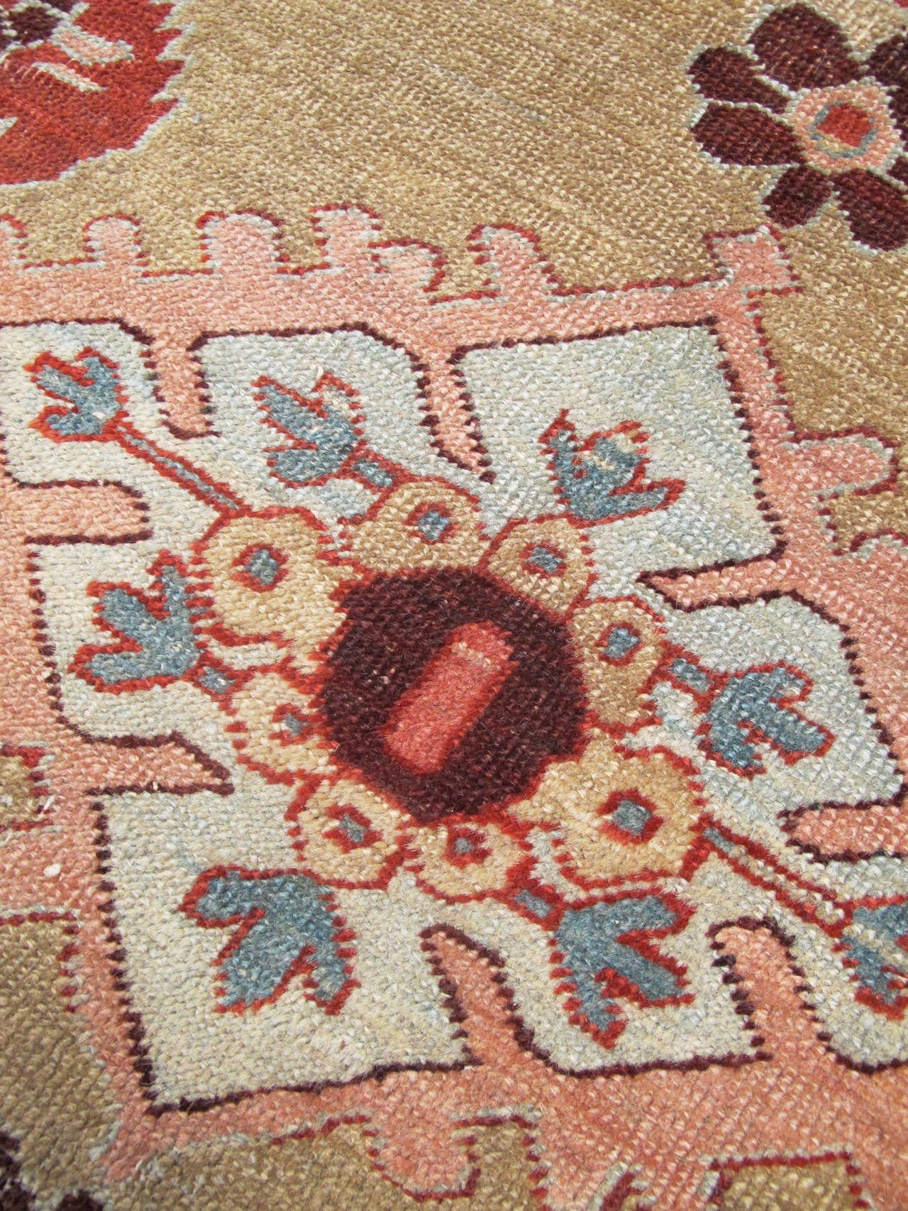Rare Mid 19th Century Rose Madder Proto Serapi Carpet 2