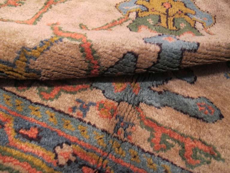 Oushak Carpet In Excellent Condition In San Francisco, CA