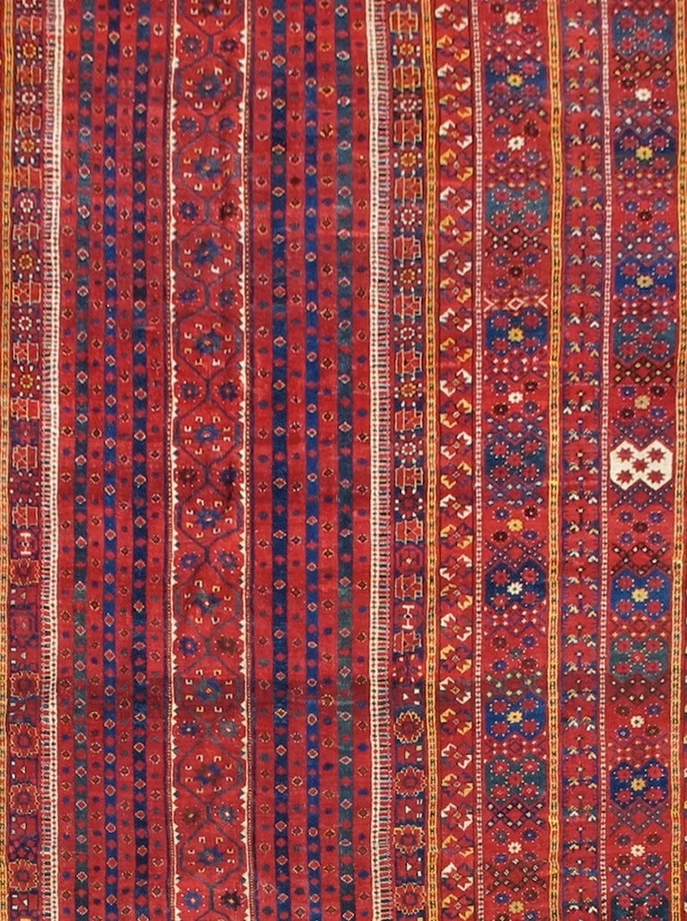 Mitte des 19. Jahrhunderts  Gallery-Sized-Teppich von Bashir im Angebot 2
