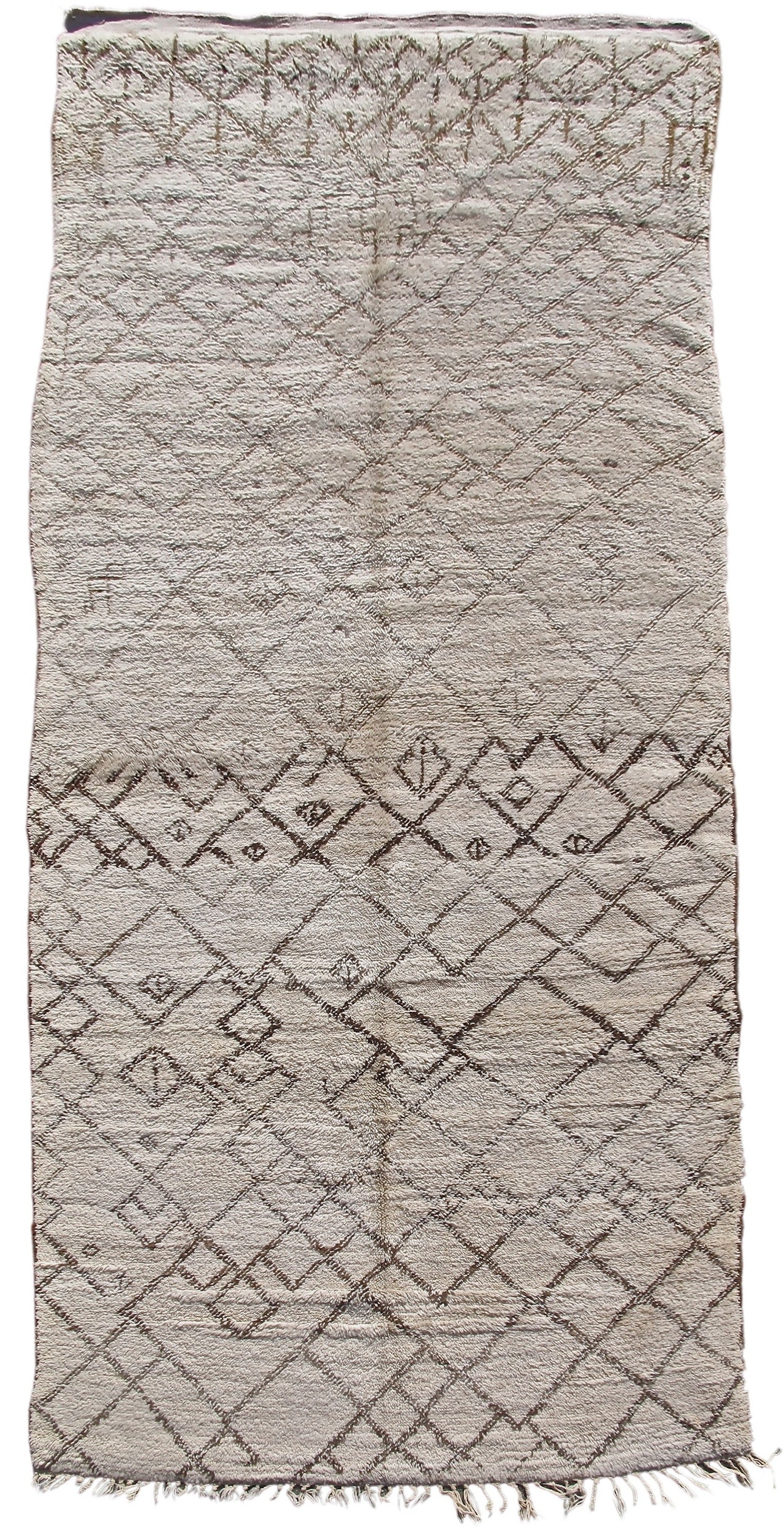 Mid 20th Century Neutral Beni Ouarain Long Rug For Sale