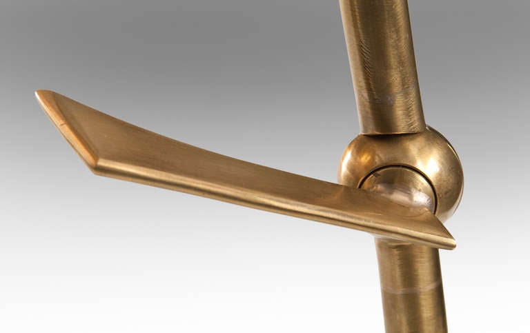Laiton Roberto Rida : Grande paire de lampes Doppio Conetto réglables en laiton et verre vintage