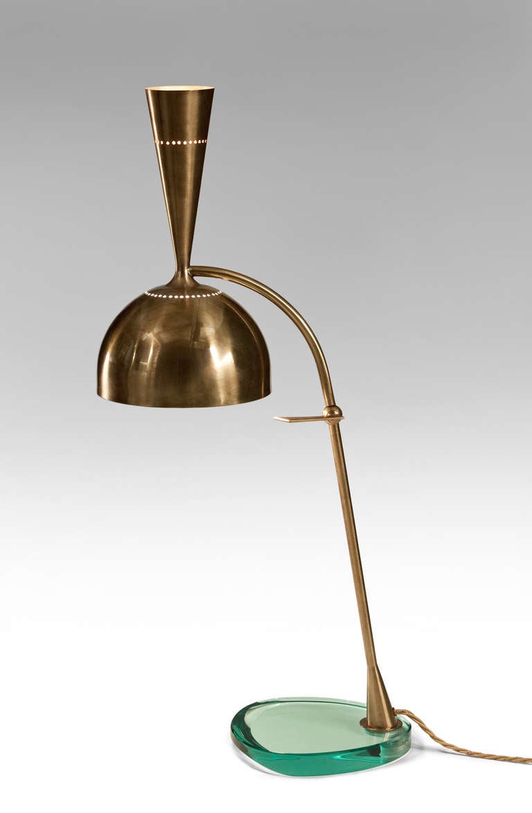 Moderne Roberto Rida : Grande paire de lampes Doppio Conetto réglables en laiton et verre vintage