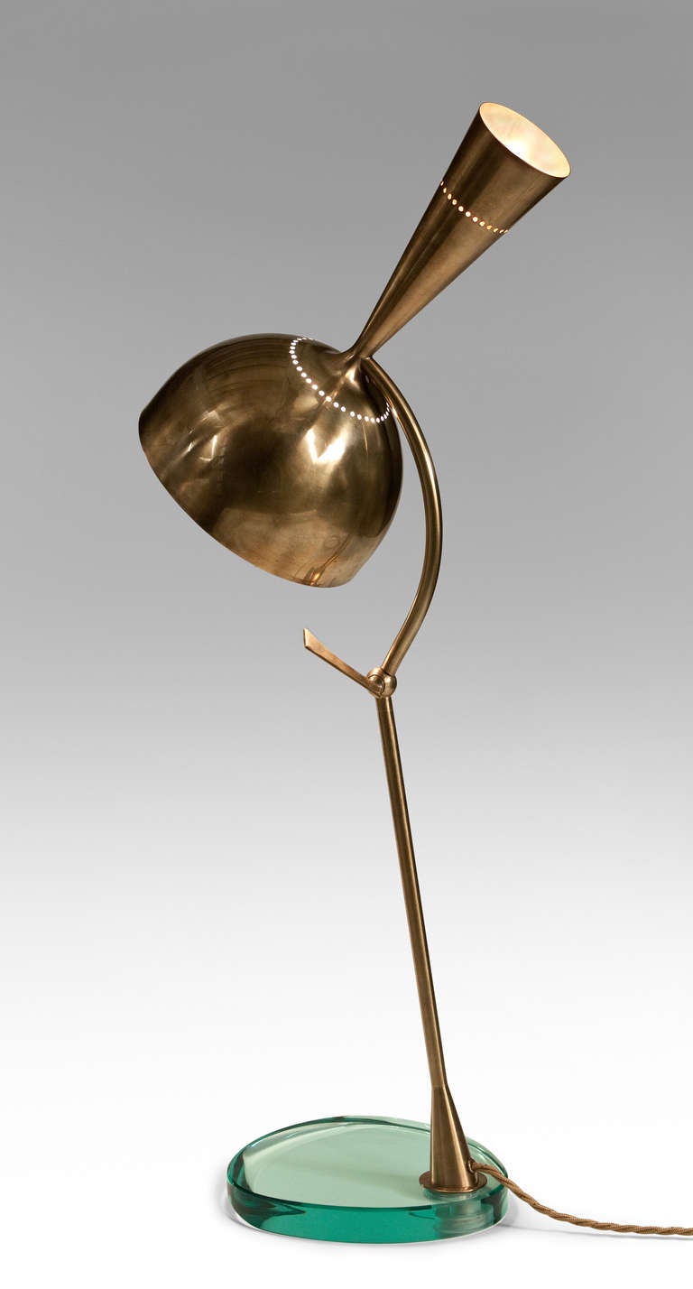 Roberto Rida : Grande paire de lampes Doppio Conetto réglables en laiton et verre vintage Excellent état à New York, NY