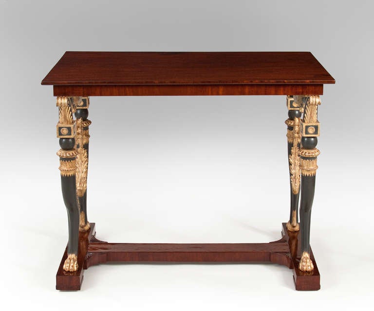 A Russian Neoclassical Parcel-Gilt Mahogany Center / Console Table In Excellent Condition For Sale In New York, NY