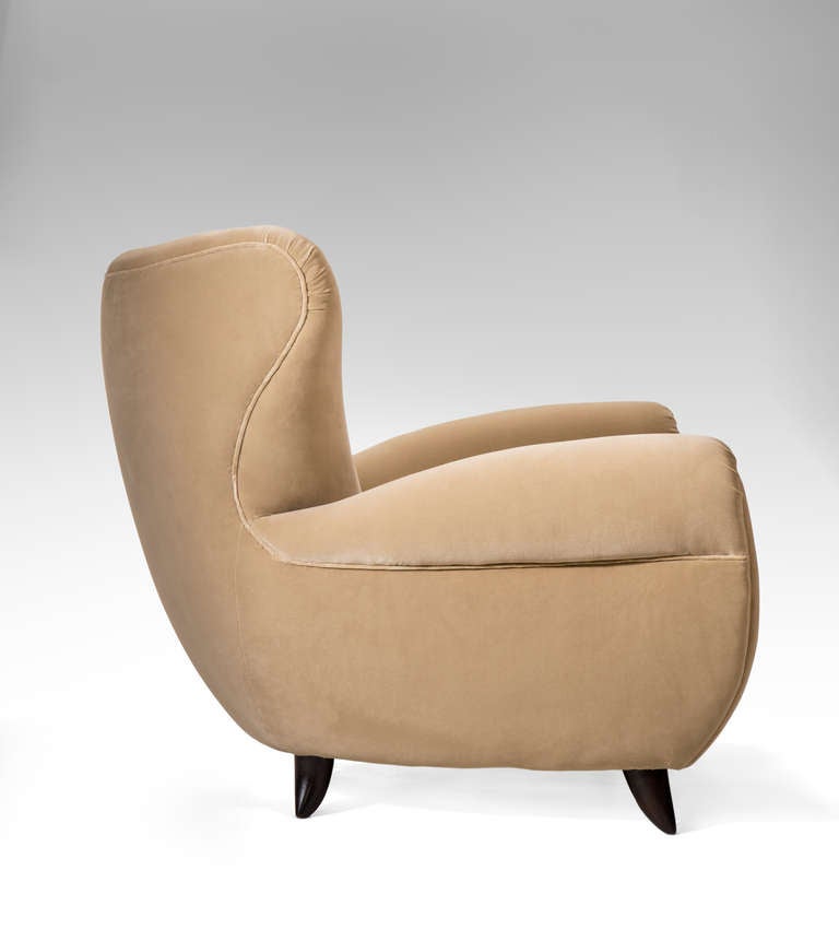 Giulio Minoletti: Large Pair of Italian Upholstered Armchairs In Excellent Condition In New York, NY
