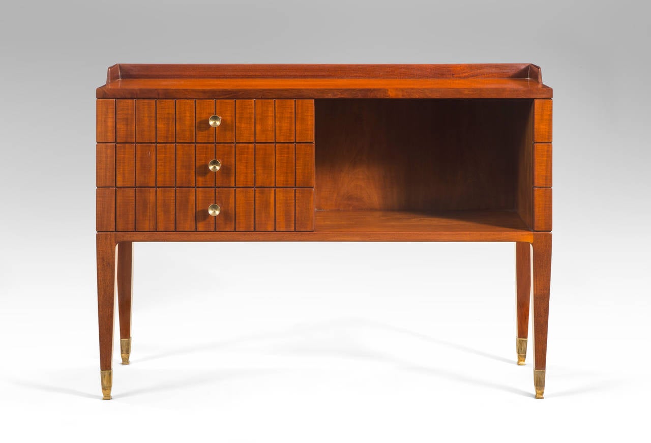 Mid-Century Modern Paolo Buffa, a Pair of Brass Mounted Mahogany Side Tables or Cabinets