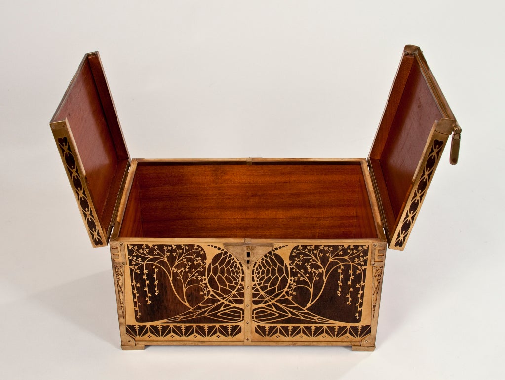 A Fine and Large Brass Inlaid Rosewood Box by Erhard & Sohne 2