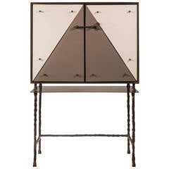 Garouste & Bonetti pour la Galerie Neotu : un meuble de rangement en fer forgé et terre cuite