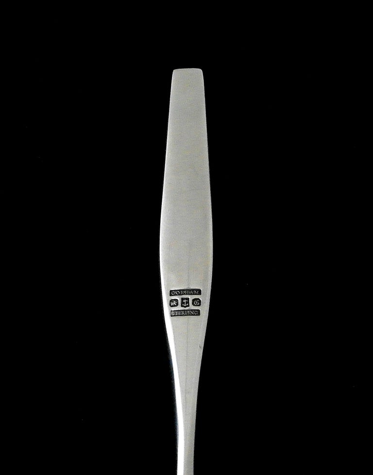Award Winning 1961 Moderne Sterling Silver Flatware 149 pcs designer 4 12 or 16 For Sale 1
