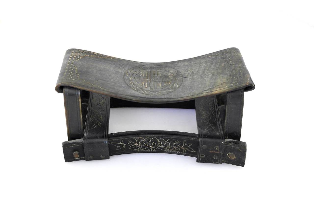 18th Century and Earlier 19th Century Chinese Qing Dynasty Horn Pillow For Sale