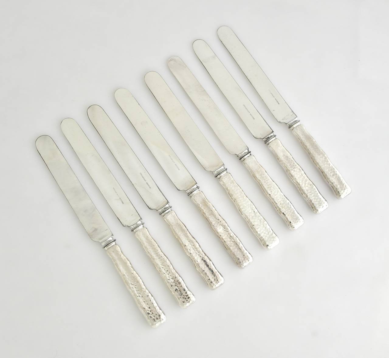 Tiffany Sterling Silver Lap over Edge Set of Eight Hammered Luncheon Knives 1