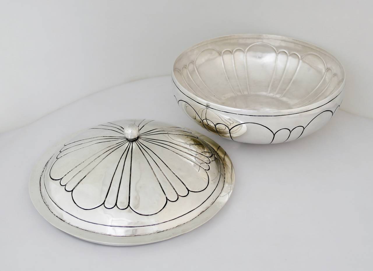 Maciel Art Deco Sterling Silver Serving Bowl with Lid and Ladle For Sale 1