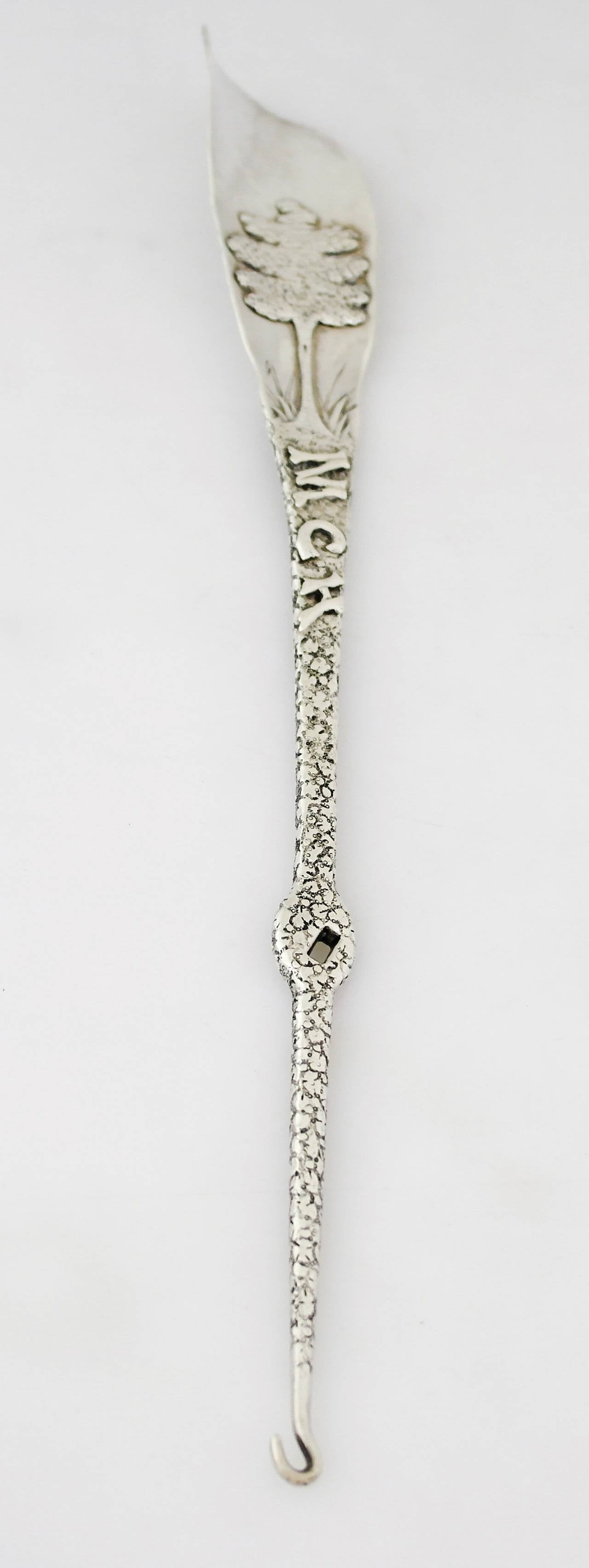 INCREDIBLE, MONUMENTAL SHOEHORN by Shiebler Sterling Silver 1890 In Excellent Condition For Sale In New York, NY