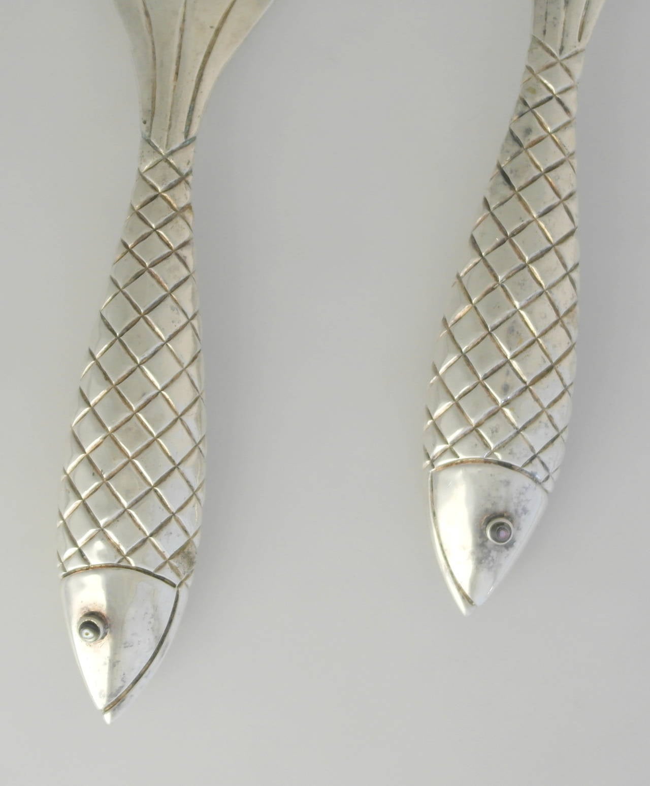 Super Emilia Castillo Silverplate Handwrought Fish Motif Salad Servers In Excellent Condition In New York, NY