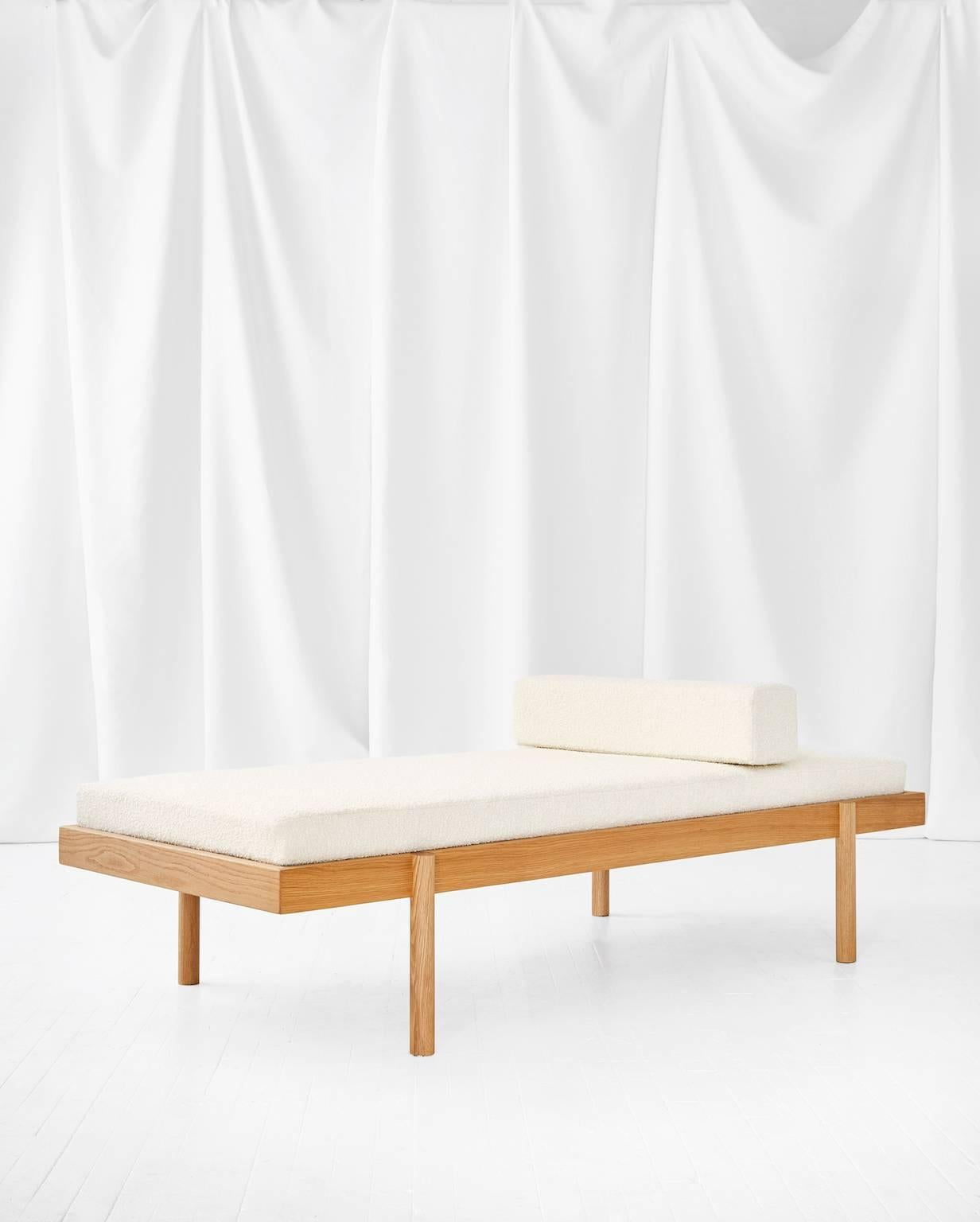 WC2 Daybed by ASH NYC in White Oak (amerikanisch)