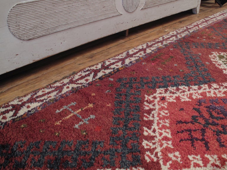 Herki Long Rug In Excellent Condition For Sale In New York, NY