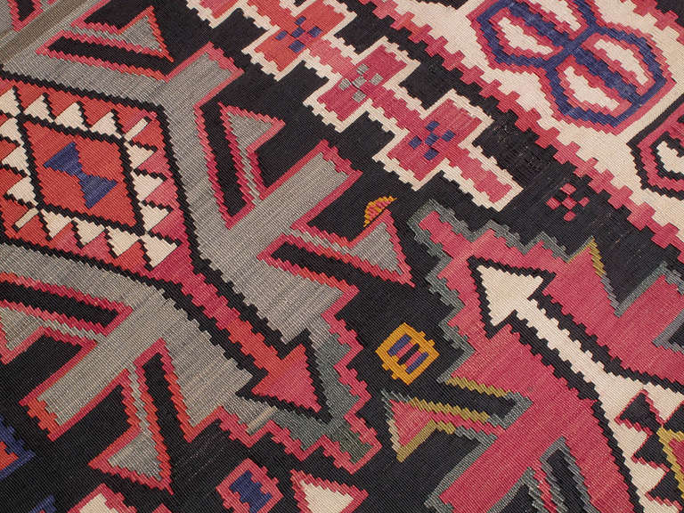 Antique Kuba Kilim Rug In Good Condition For Sale In New York, NY