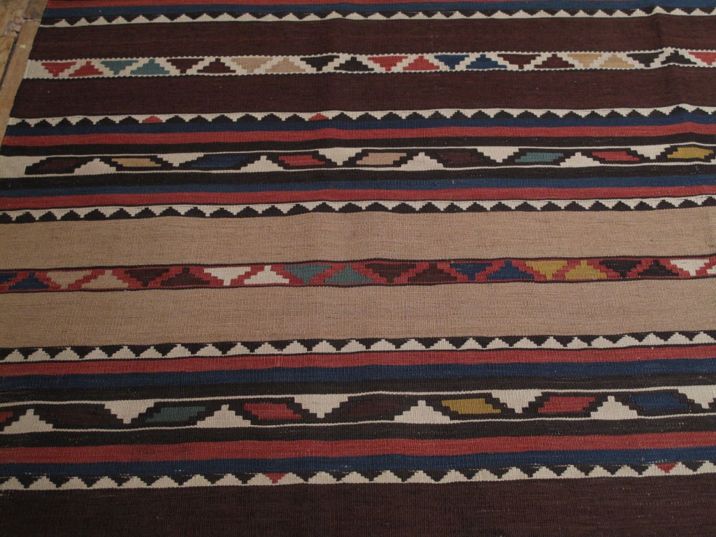 Antique Shirvan Kilim Rug In Excellent Condition For Sale In New York, NY