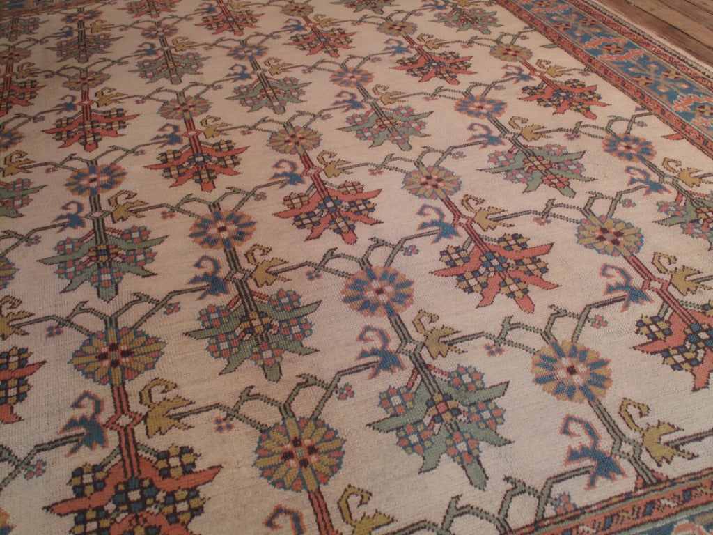 Antique Oushak Carpet In Good Condition In New York, NY