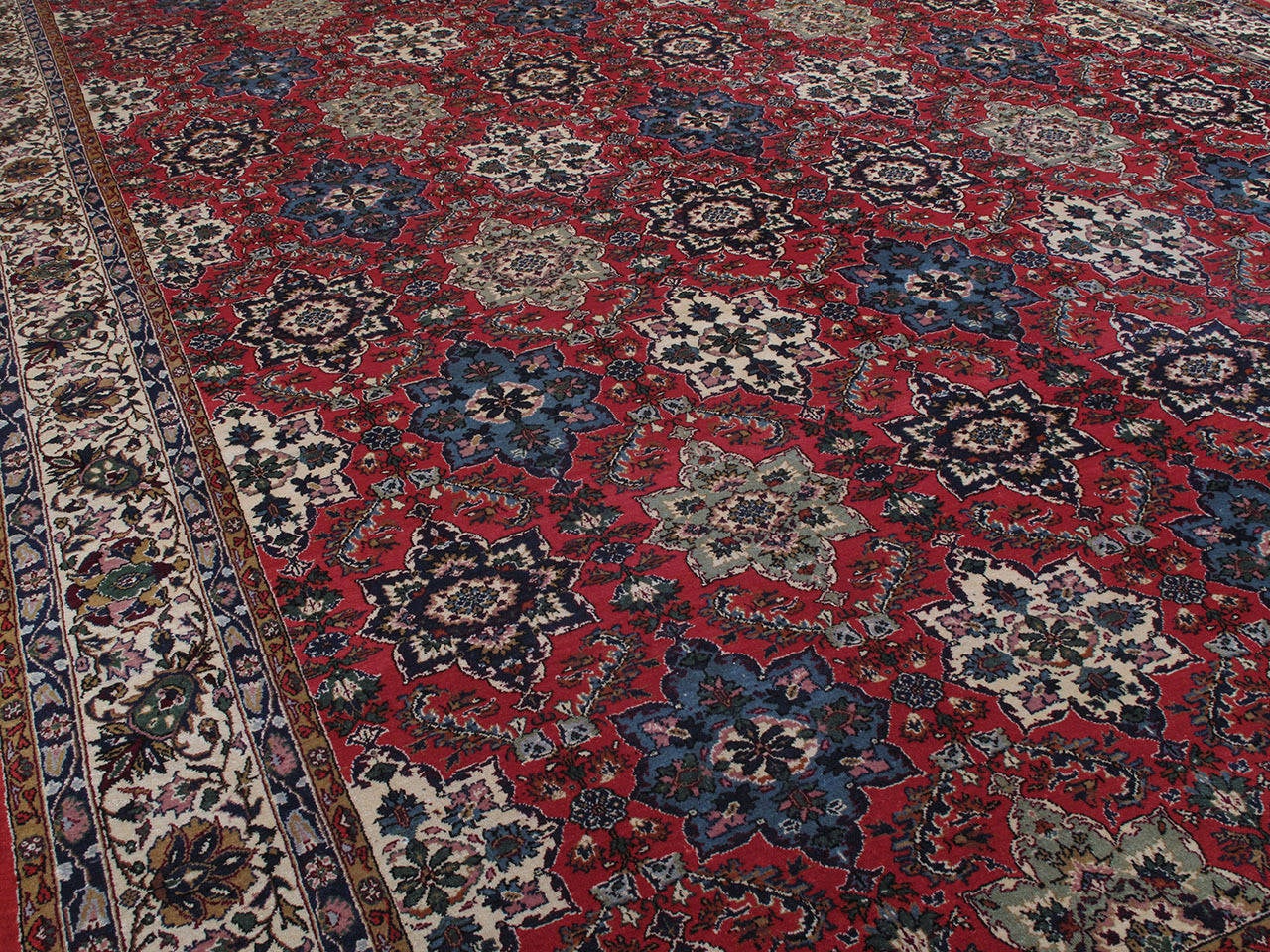 Hand-Knotted Fine Turkish Sivas Carpet