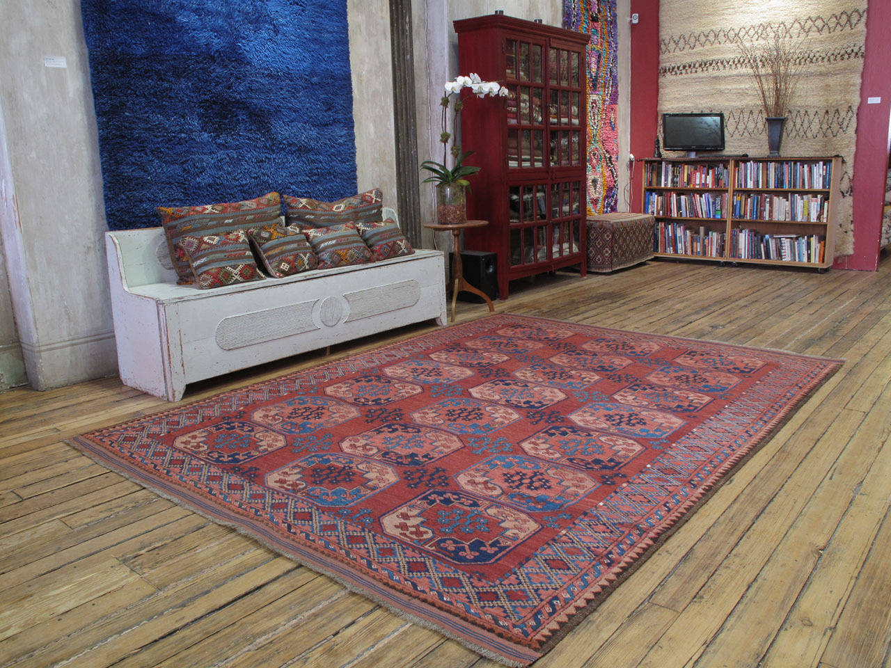 Antique Turkmen carpet or rug. An antique tribal carpet, woven by the Ersari Turkmen, featuring the classic design of this particular tribe. A very nice example with deeply saturated natural dyes, good design and large proportions. Carpet is
