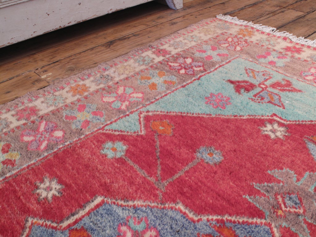 Charming Karakecili Rug 3
