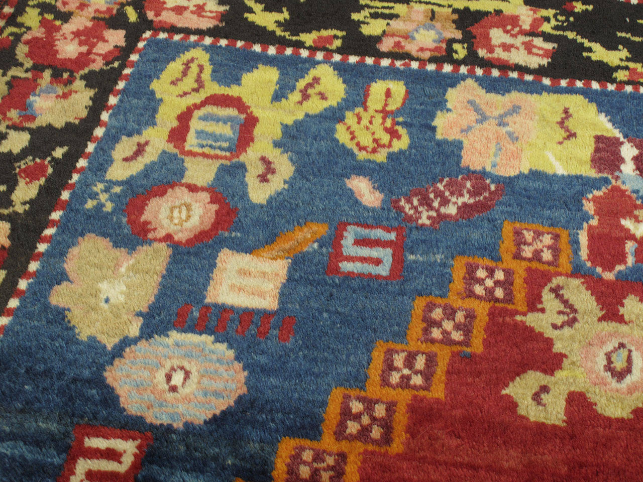 Karabagh Rug In Good Condition In New York, NY