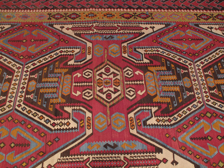 Ungewöhnlicher anatolischer Kelim-Teppich (Türkisch) im Angebot