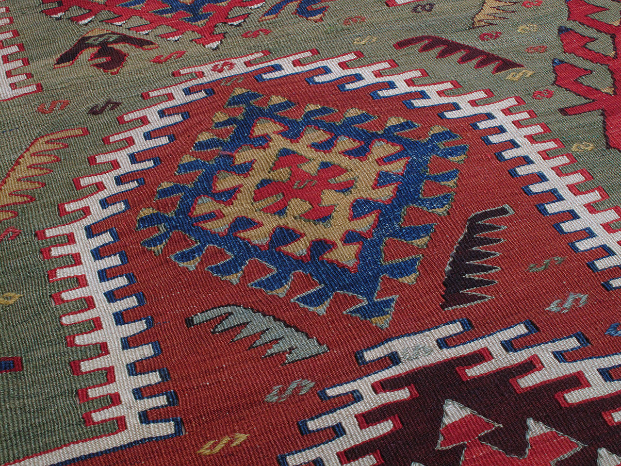 Kilim Rug with Ascending Arches In Good Condition In New York, NY