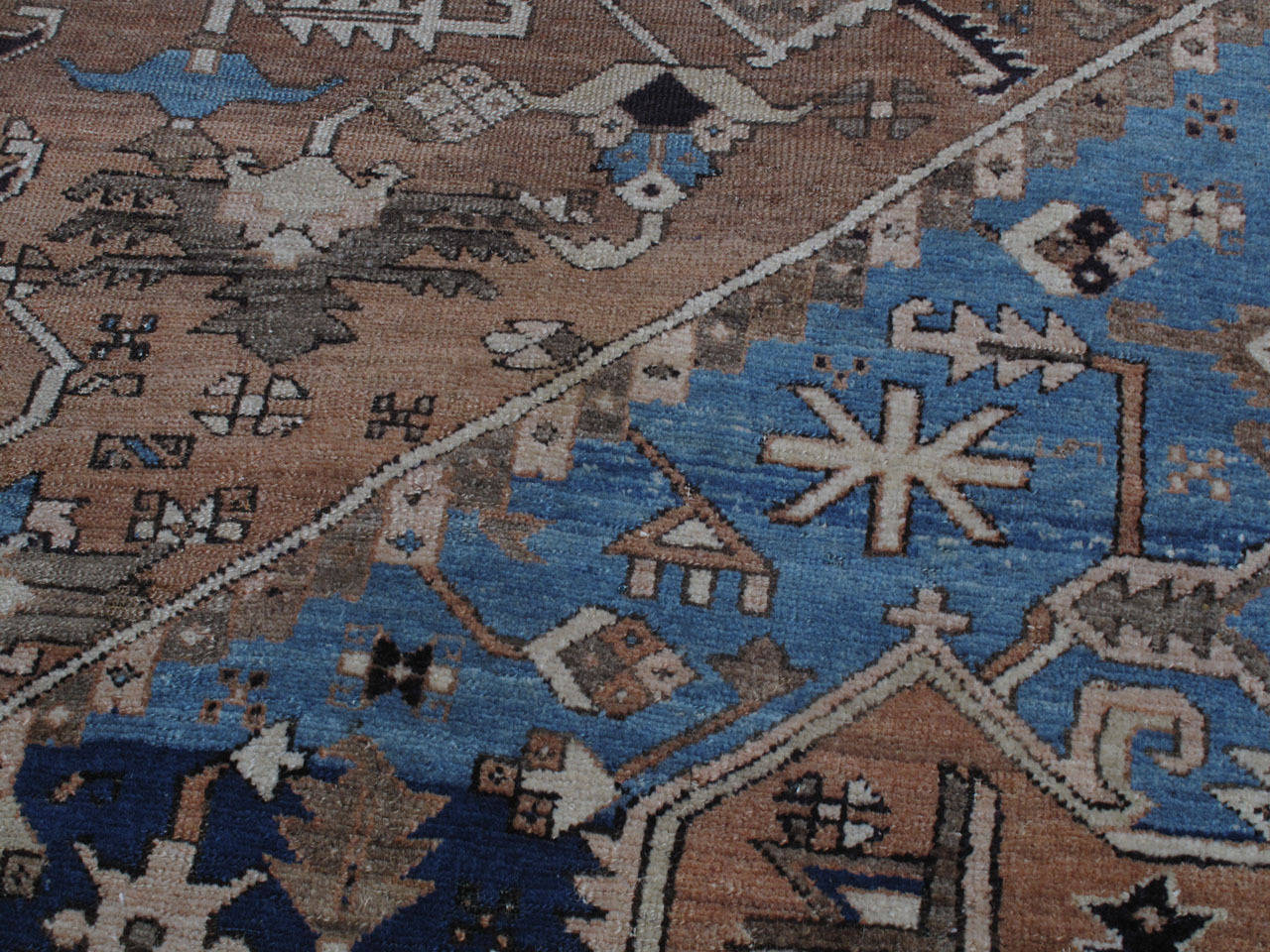 Wool Antique Serapi Carpet