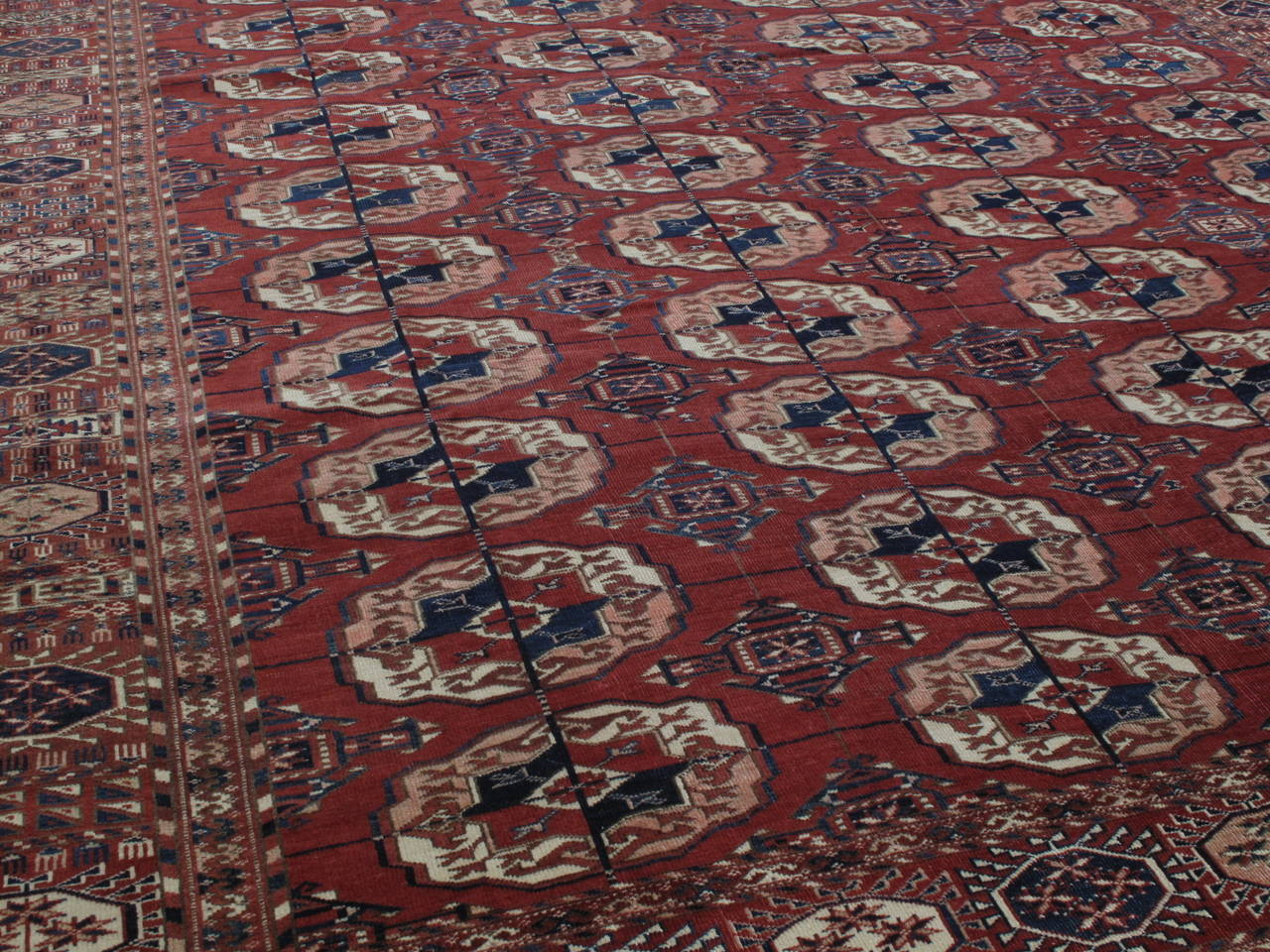 tekke carpet
