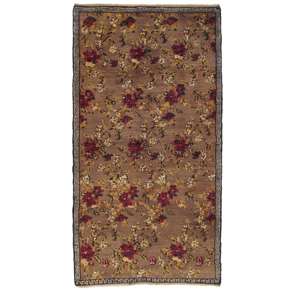"Tulu" Rug with Flowers and Greek Key Border For Sale