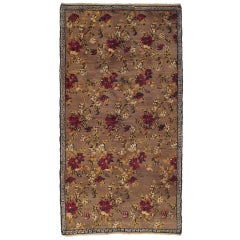 "Tulu" Rug with Flowers and Greek Key Border