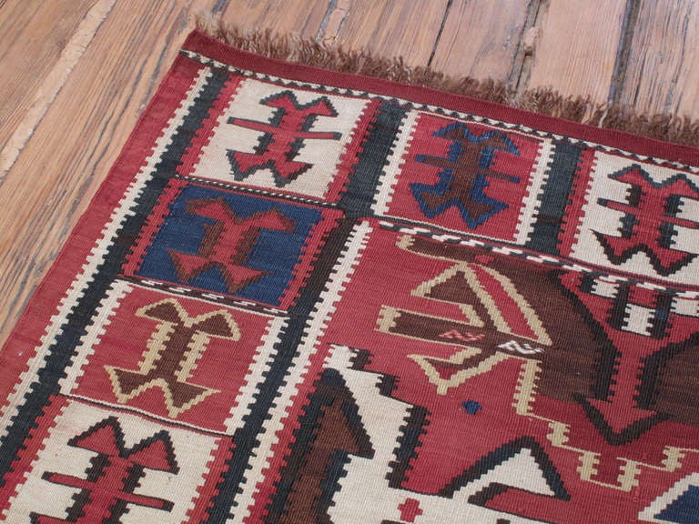 Antique Kuba Kilim Rug In Good Condition In New York, NY