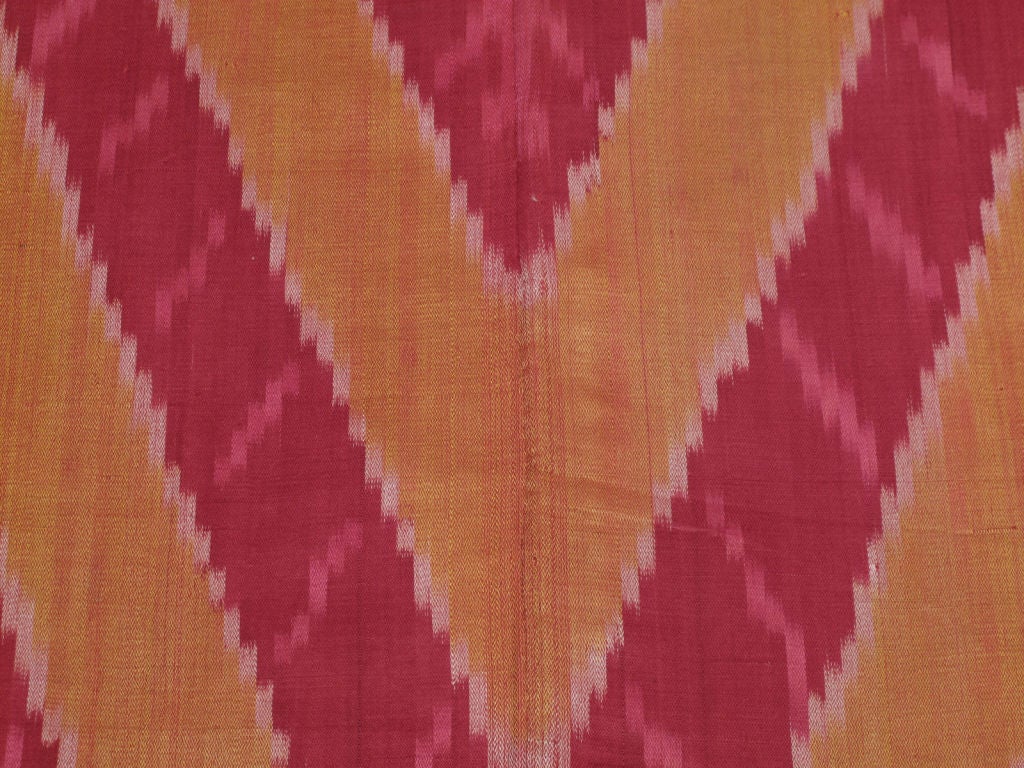 Ikat Hanging In Good Condition In New York, NY