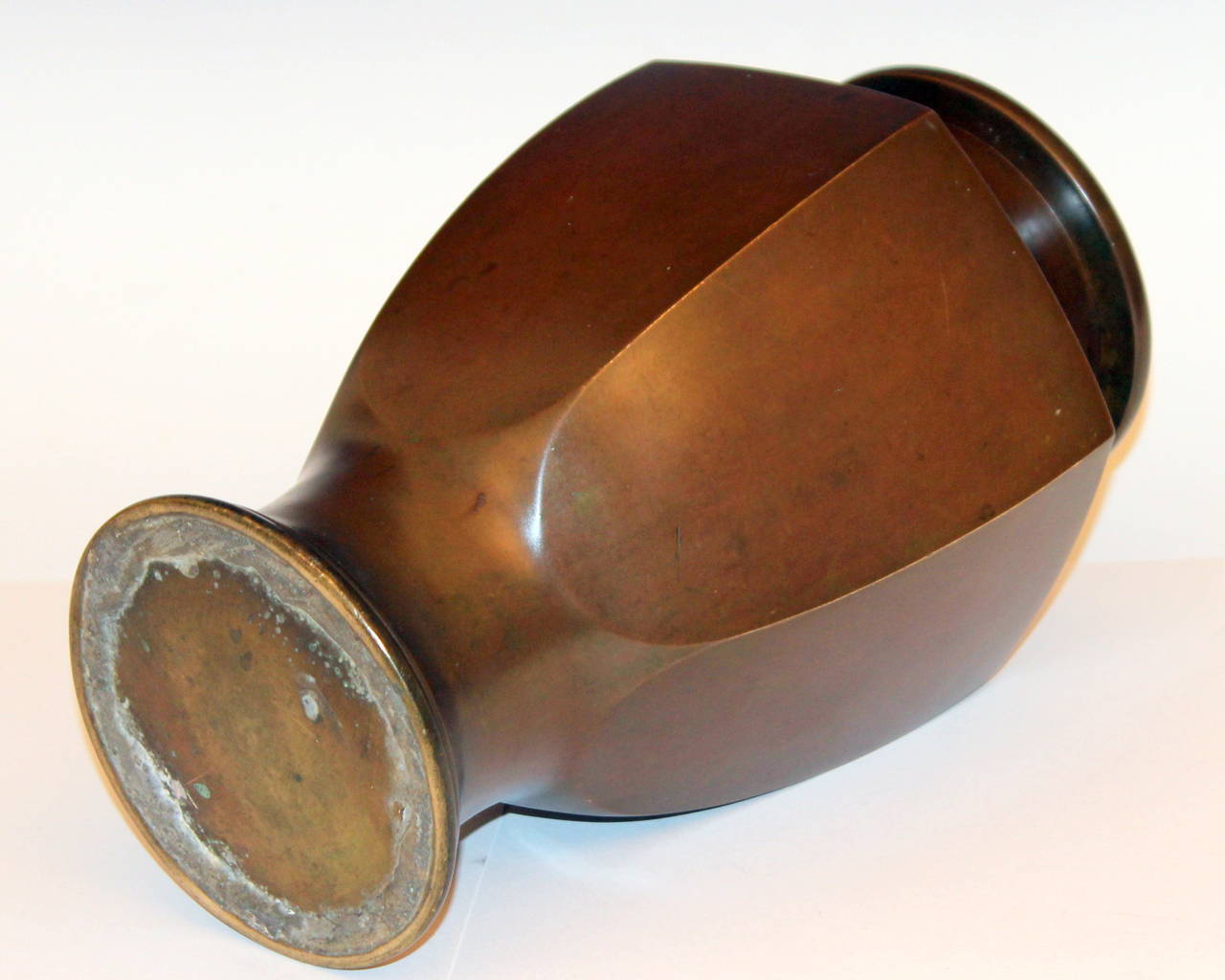 Vintage Japanese Art Deco Patinated and Faceted Bronze Vase In Good Condition In Wilton, CT