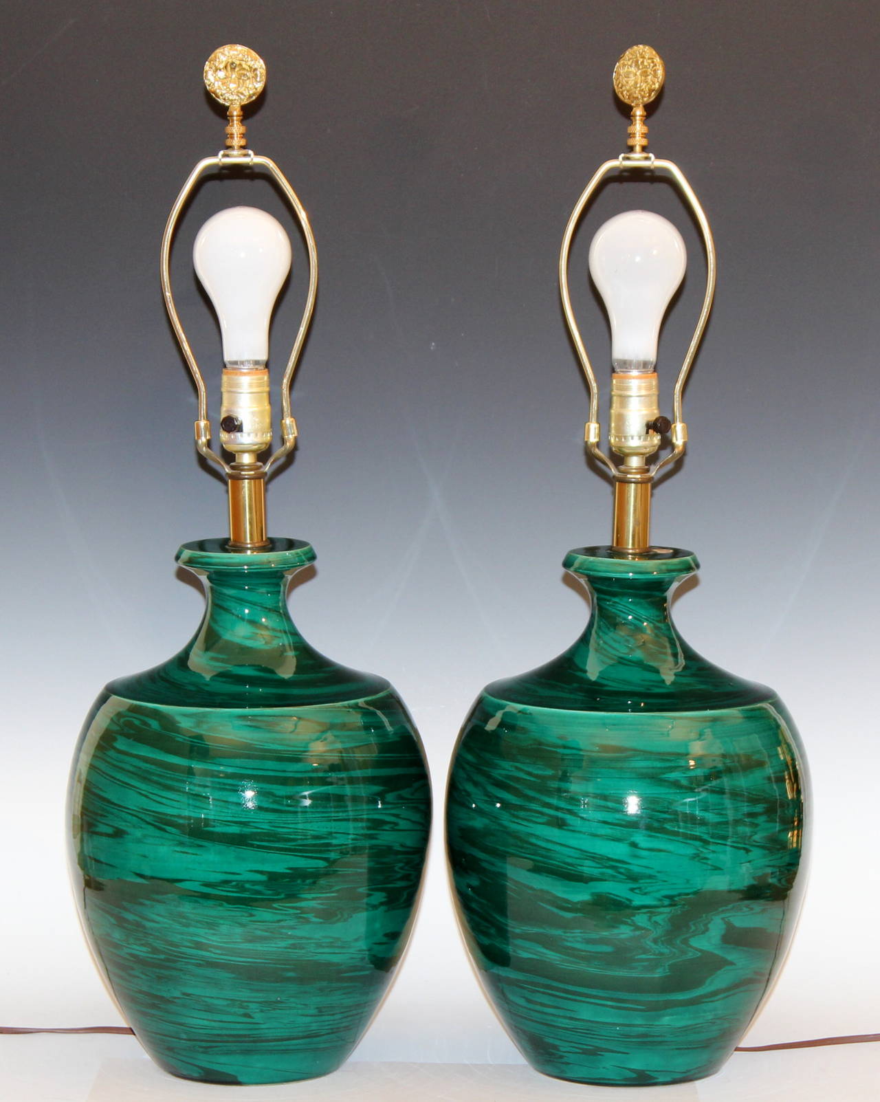 Great pair of vintage, hand thrown Bitossi green marbleized pottery lamps, circa 1970s. 28