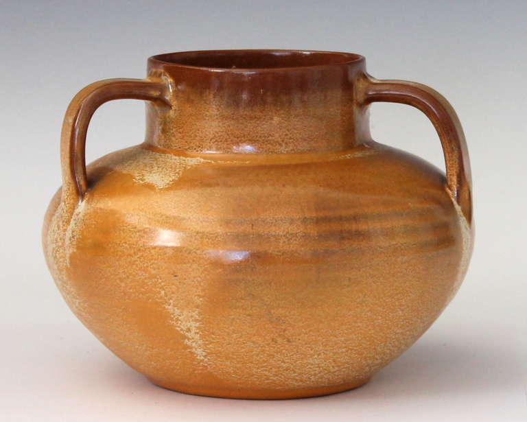 Bybee, Ky. Southern Pottery Uranium Glaze vase For Sale 2